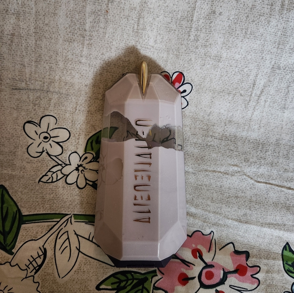 Alien Body Lotion by Mugler